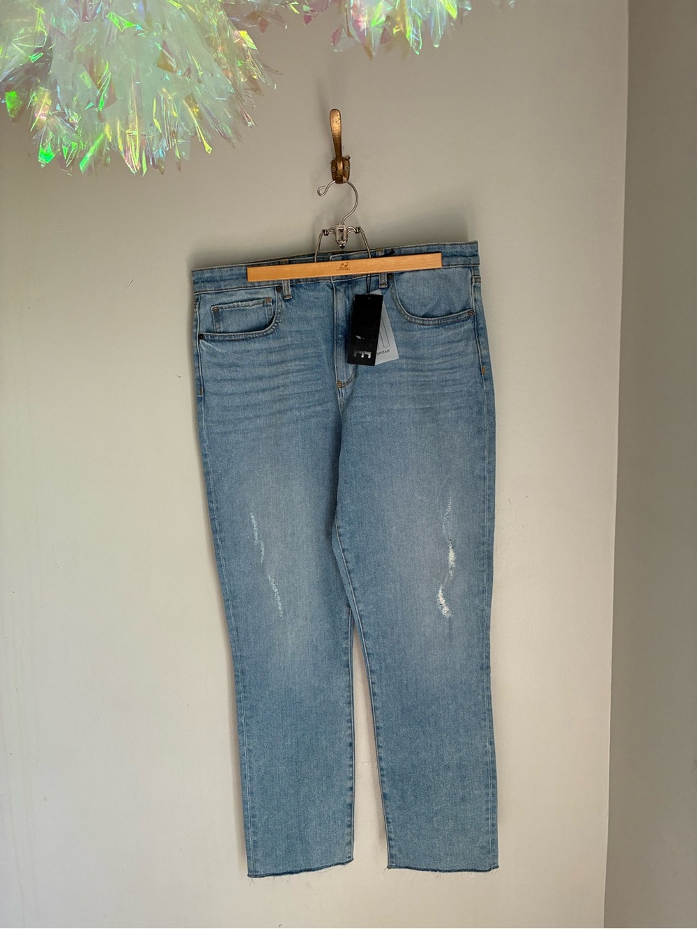 Hale Nadine Light Wash Distressed Jeans Size 33/32